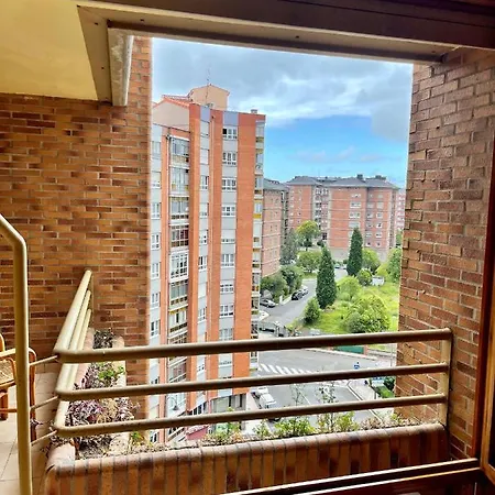 Yoli, Centrico Con Plaza De Garaje * Avilés