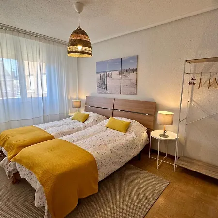 Yoli, Centrico Con Plaza De Garaje 公寓