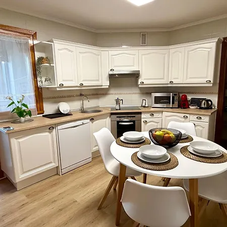 Apartment Centrico Y Tranquilo Apartamento Con Terraza, 3 Habs Y 2 Banos, Garaje Incluido *