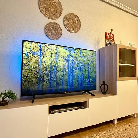Centrico Y Tranquilo Apartamento Con Terraza, 3 Habs Y 2 Banos, Garaje Incluido Apartment Aviles