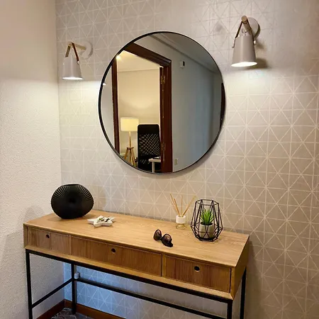 Centrico Y Tranquilo Apartamento Con Terraza, 3 Habs Y 2 Banos, Garaje Incluido Apartment
