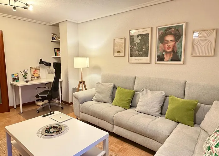 Apartamento Yoli, Céntrico Con Plaza De Garaje Avilés